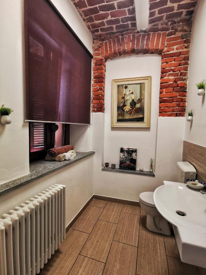 Regis B&B Camere Centro Storico Кивасо Екстериор снимка