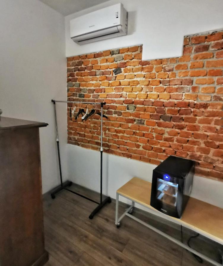 Regis B&B Camere Centro Storico Кивасо Екстериор снимка