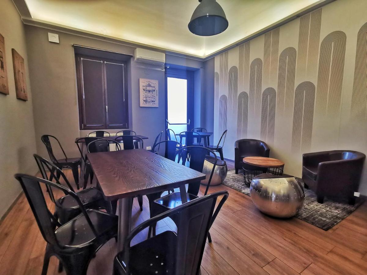 Regis B&B Camere Centro Storico Кивасо Екстериор снимка